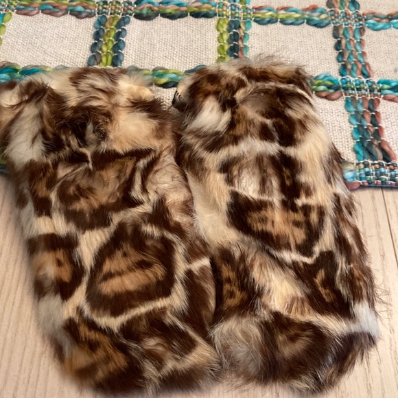 VINTAGE genuine rabbit fur mittens with snaps - Picture 1 of 5